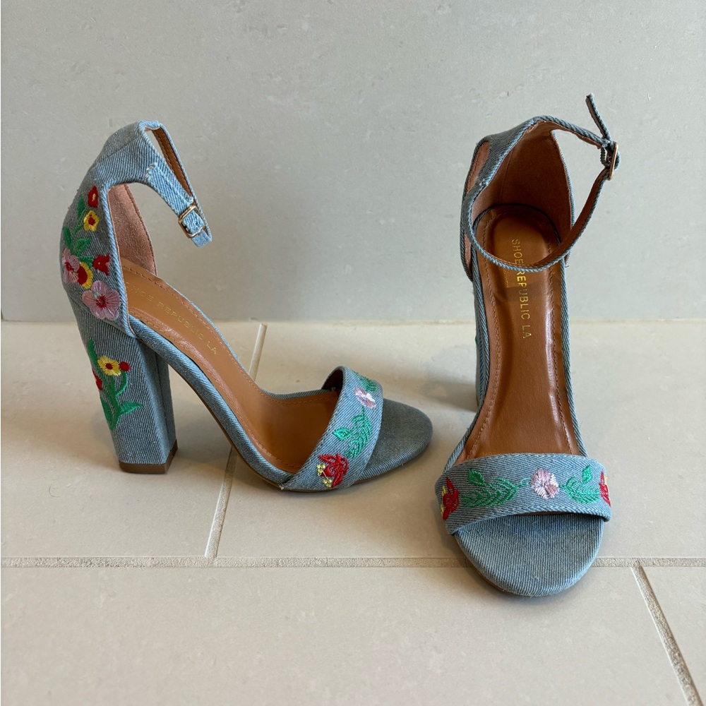 Floral, size 7 Shoe Republic LA 4.5” heels